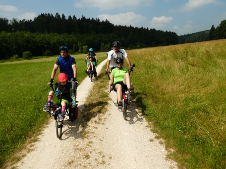 Drei Pinoteams auf rasanter Fahrt im Lonetal