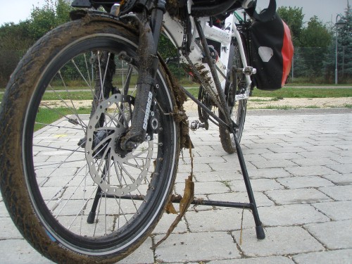 Auch auf Asphalt kann es ganz schön dreckig sein