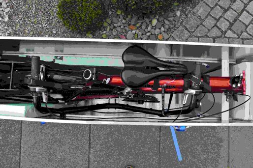 Das hintere Teil vom Pino in einer Kiste 1,25x0,3x0,8m