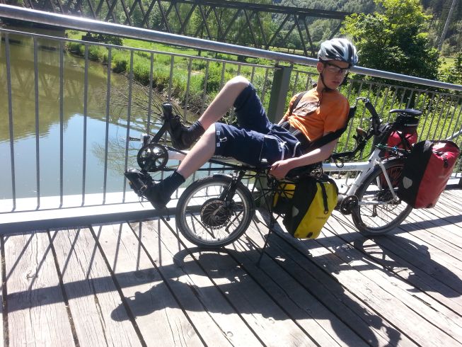 auf der Radbrücke über die Donau