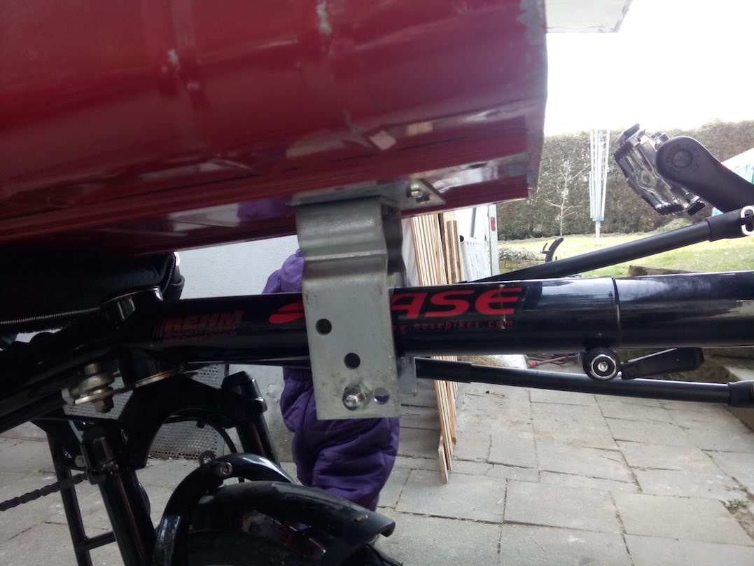 Montage des Pfostenschuhs