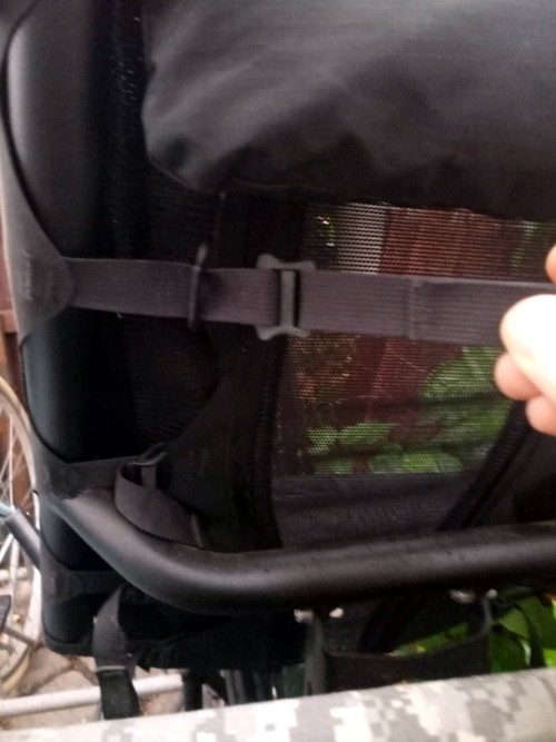 Bild 3<br />Den Dreisteg ganz durchschieben und den Gurt mal straff anziehen. So soll es aussehen.