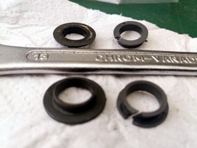 Gleitlager Seitensicht<br />links alt, rechts neu