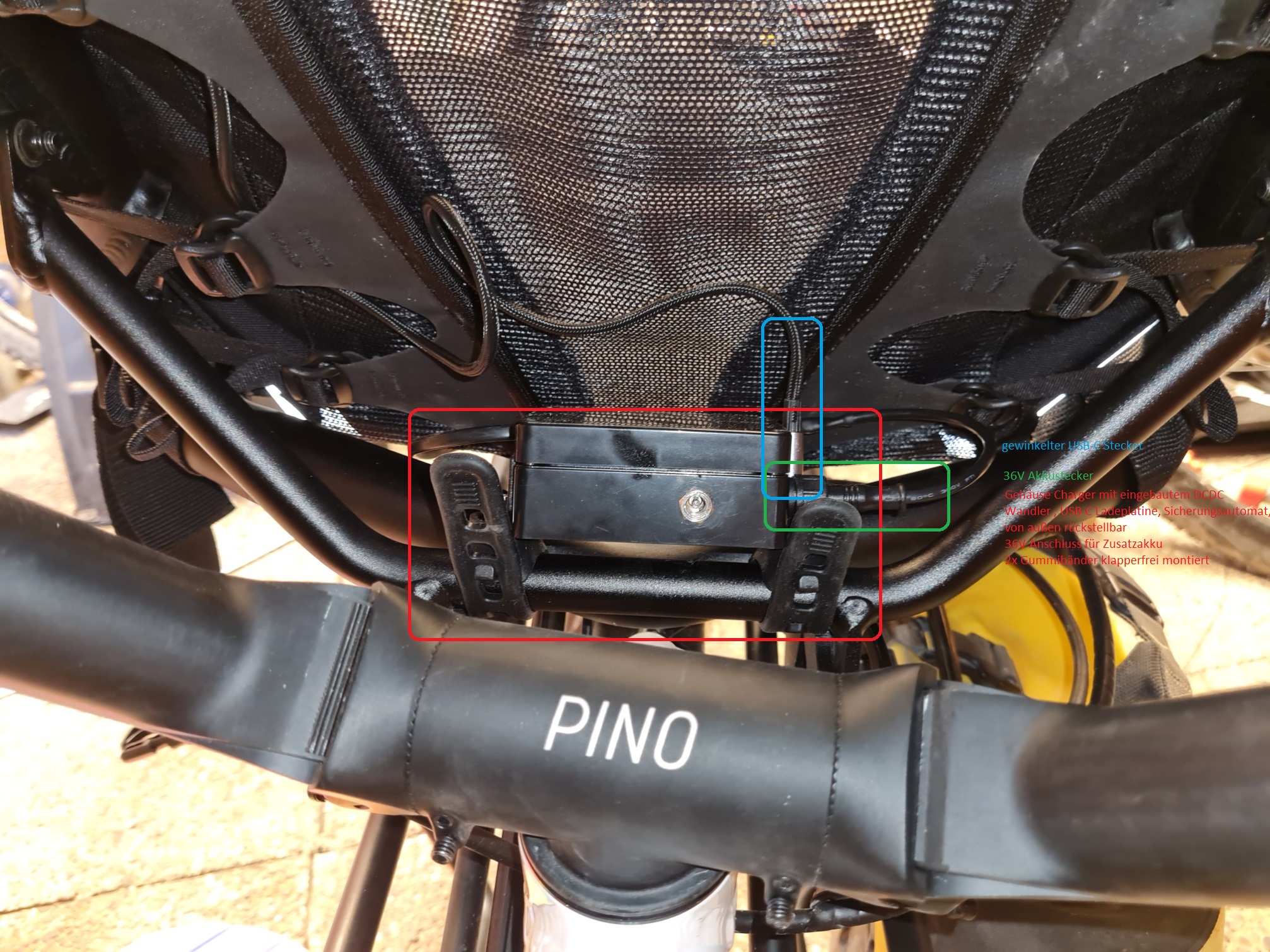 Chargergehäuse montiert am Pino Stokersitz mit Steckerlegende