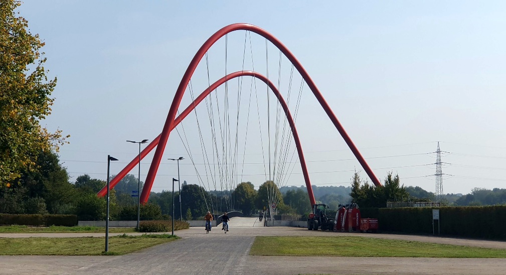 Doppelbogenbrücke Rhein Herne Kanal.jpg