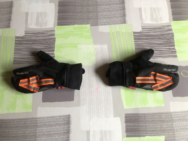 Fahrradhandschuhe_Richtungsanzeige.jpg