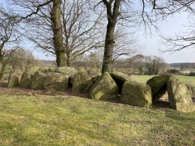 Noch mehr Steine: Hünengrab in Jeggen