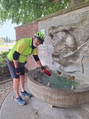 Trinkwasserbrunnen.jpg