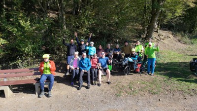 03_Sa_Gruppenbild in der Sonne.jpg